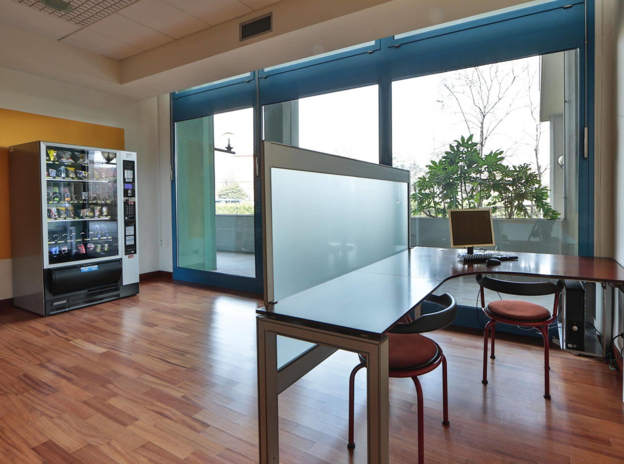 Unaway Hotel & Residence Quark Due Milano Exterior foto